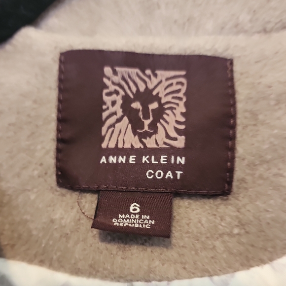 SOLD!! Anne Klein Brown Women's Coat - Picture 2 of 5
